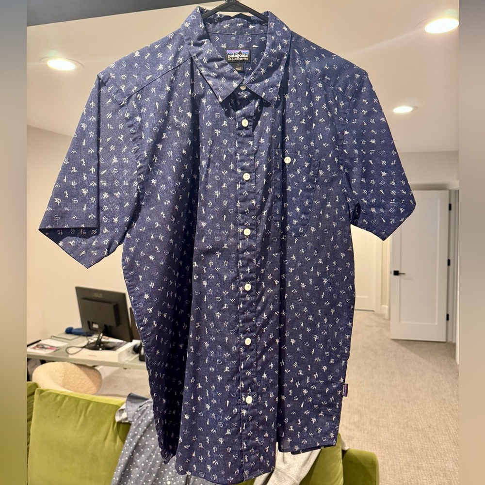Patagonia Patterned short sleeve button down shirt